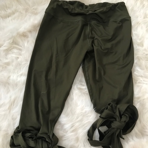Olive green tie up leg workout pants - Picture 2 of 2